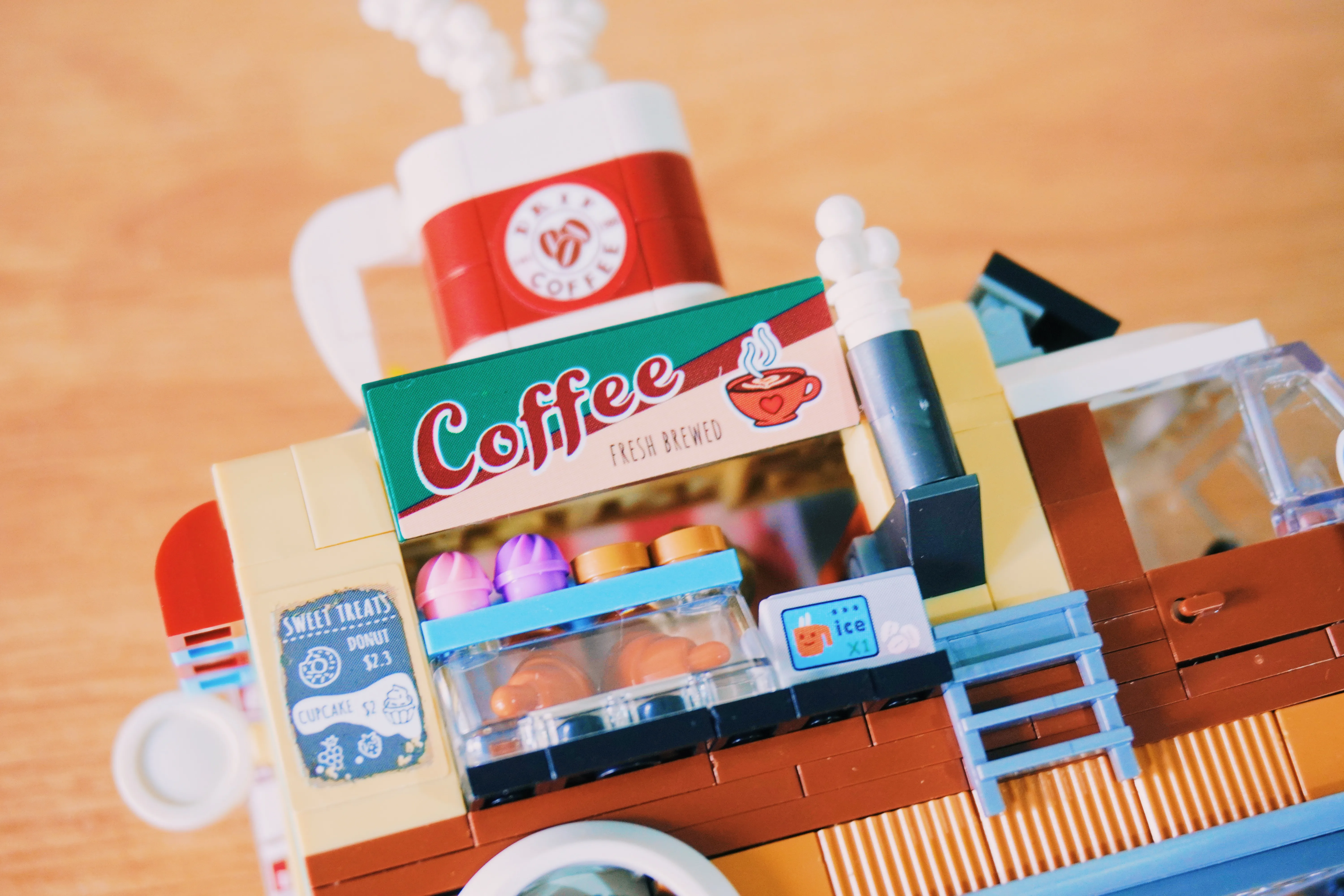 Food Truck Bricks Set