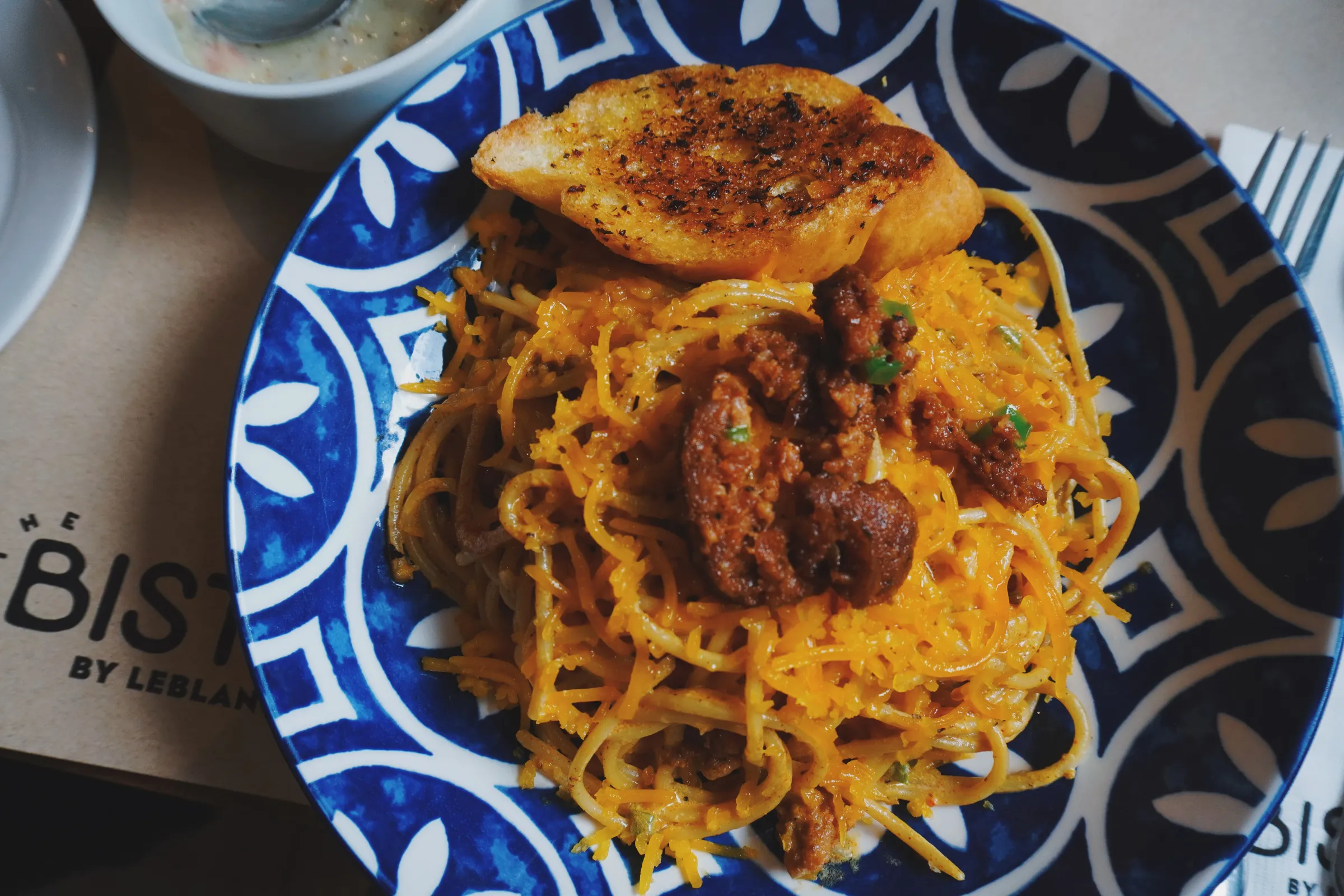 I loved the Cajun pasta. Just the right amount of heat! 🌶️