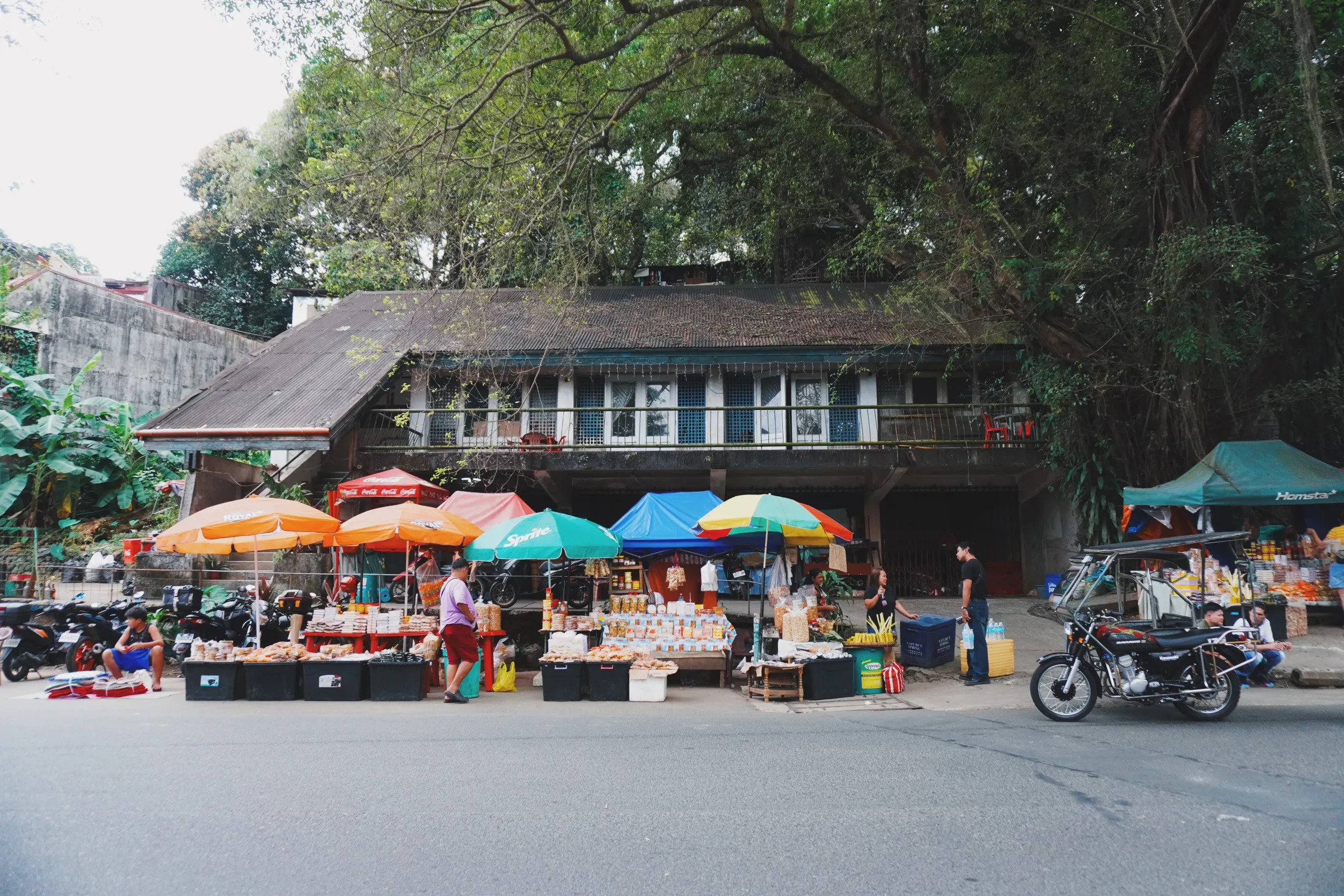 Right outside the protected park. People were eating tusok-tusok.