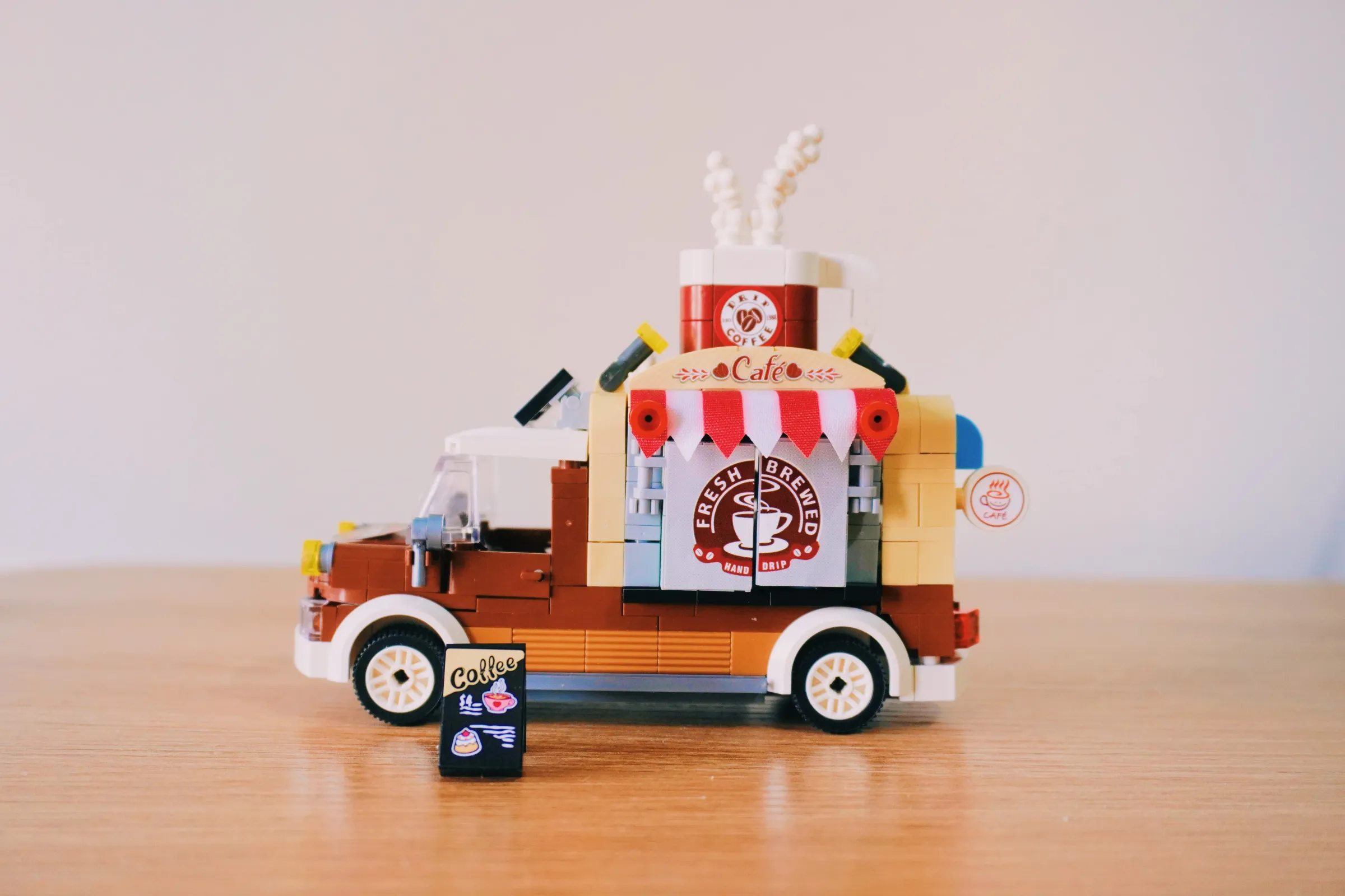 Logo on the closed windows. Looks like Starbucks'