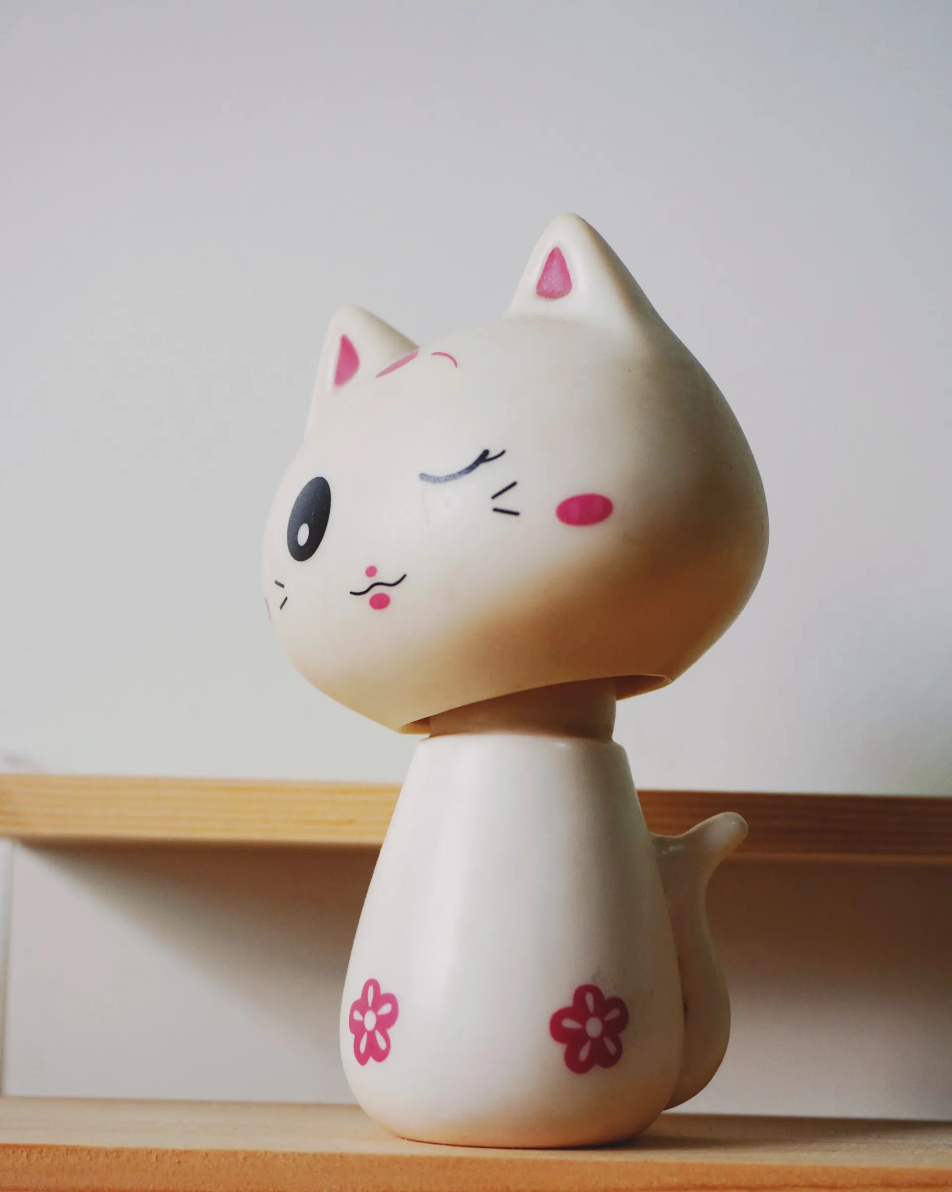 Cat bobblehead, Christmas gift from Anna M. to Leslie