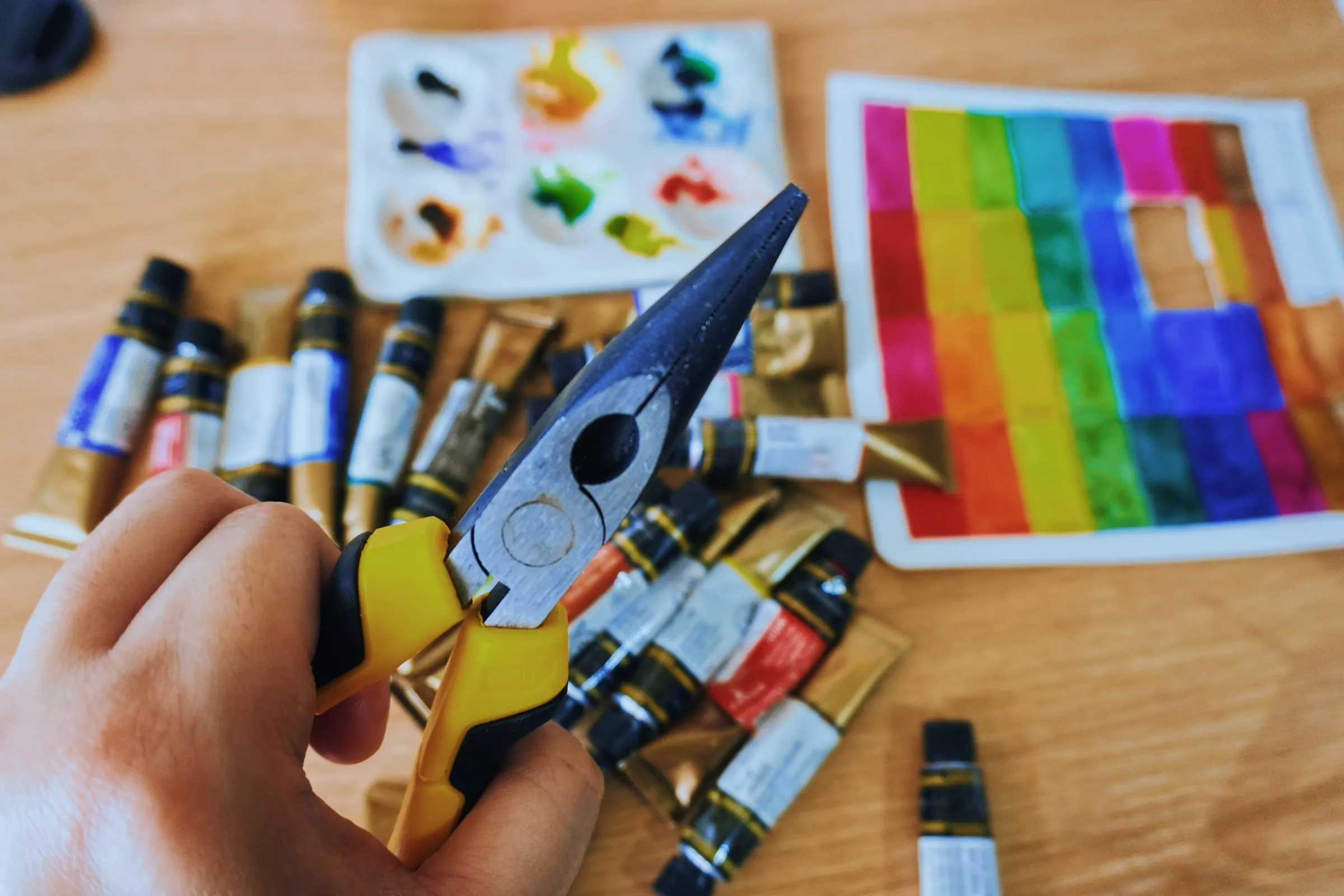 Hehe. My old watercolor tubes dried up a bit. I had to use these pliers to open them HAHA