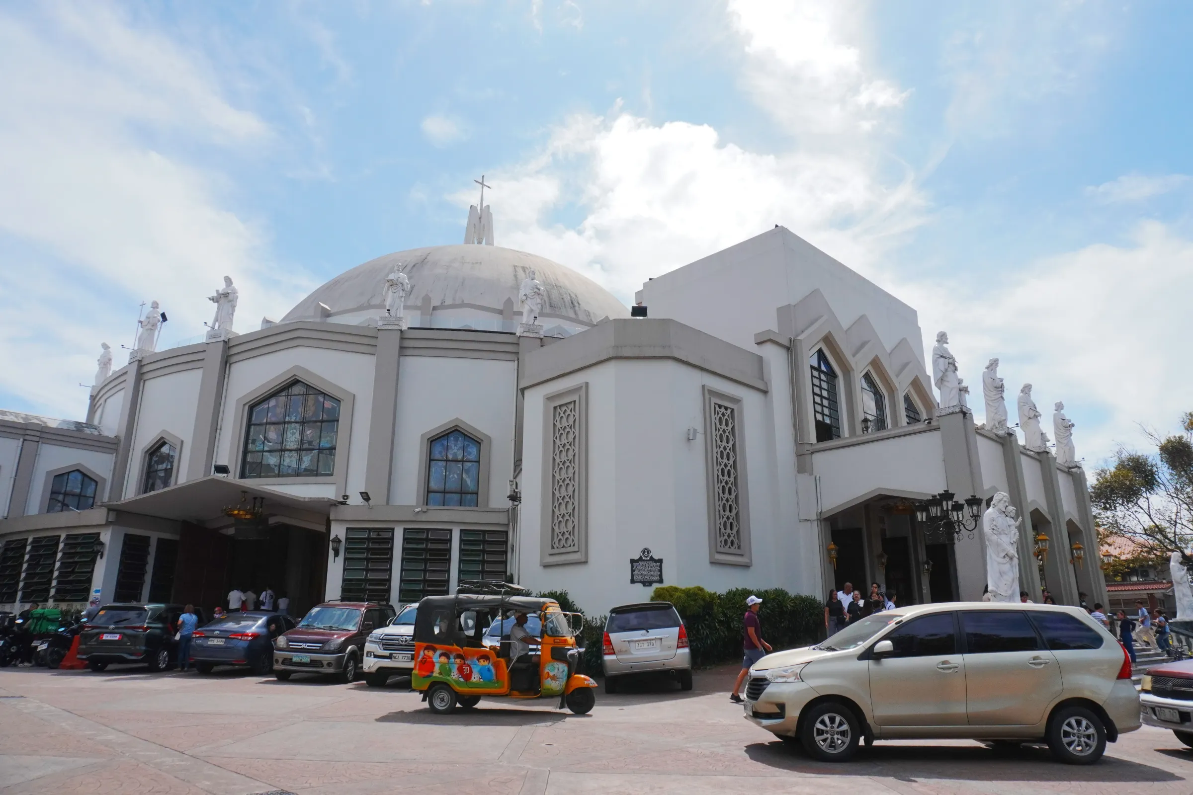 We saw the dome while we were still quite far from the church