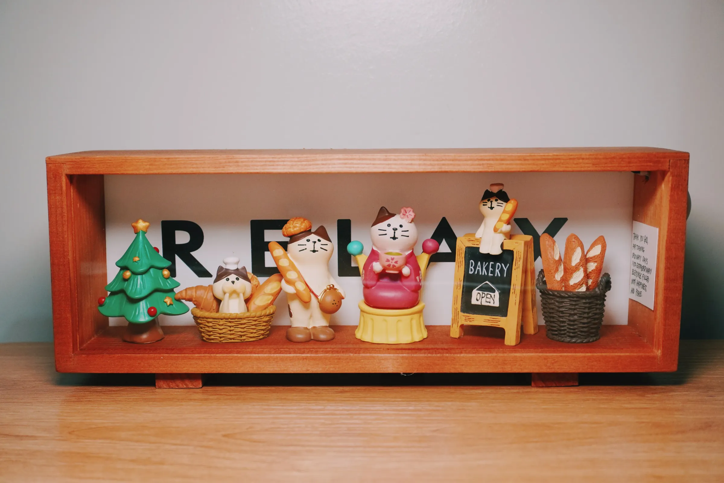 The cat figures, the chairs, and almost every decor here can be individually bought or be a part of a themed bundle.