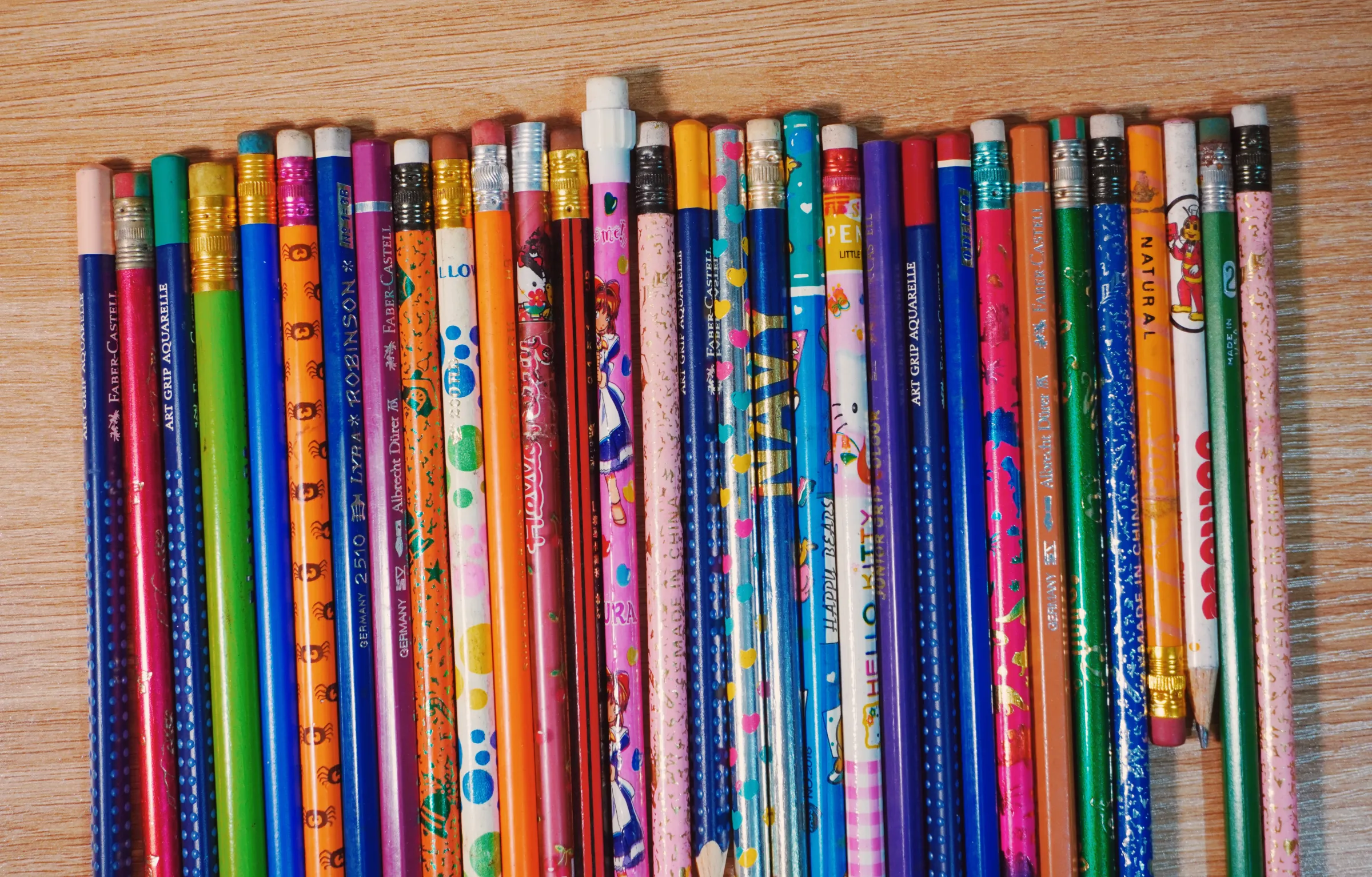 Mama has a Jollibee pencil!
